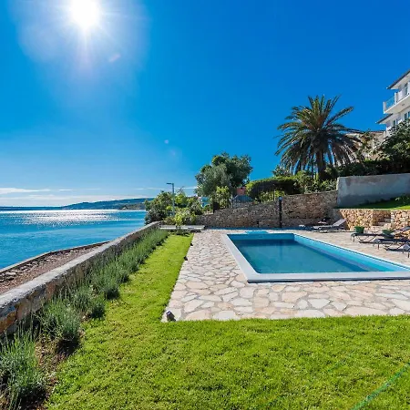 Modern In With Swimming Pool